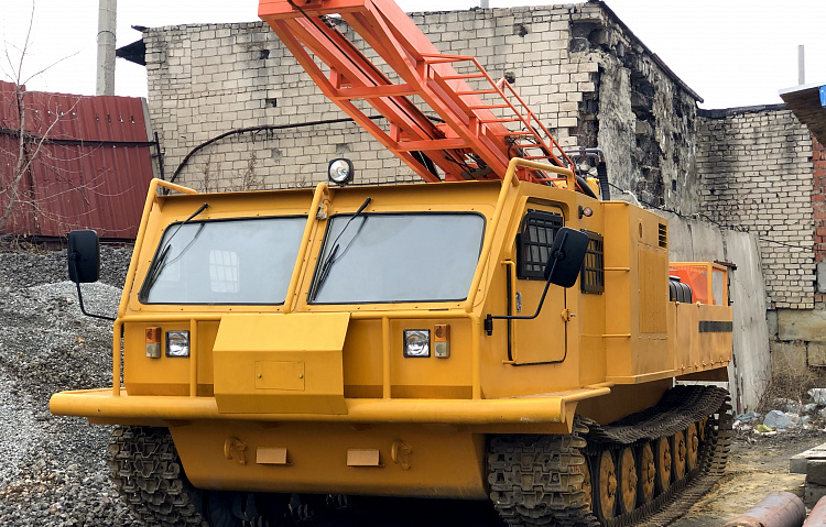 Буровая установка УРБ 2А2 на базе МТЛБ