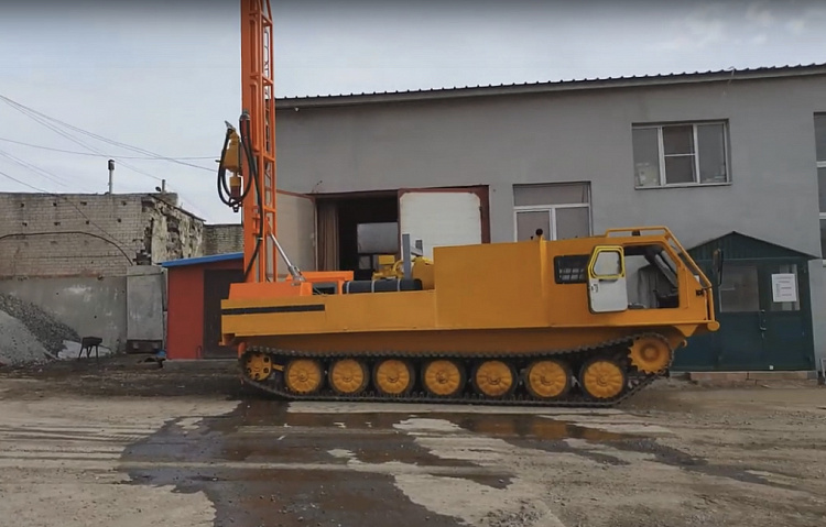 Буровая установка УРБ 2А2 на базе МТЛБ